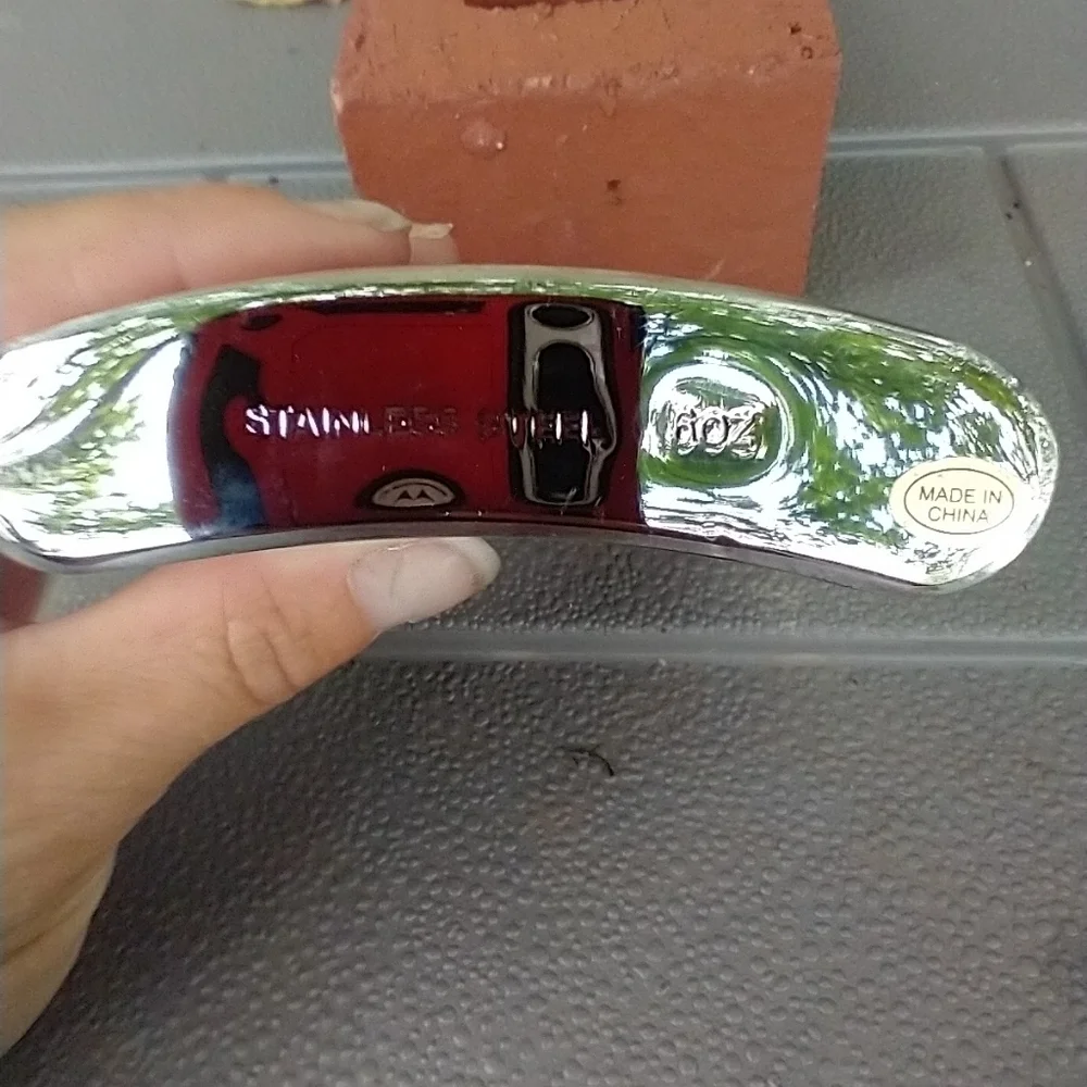 Stainless steel 6 oz. Hip flask. See pics for full - Picture 5 of 12